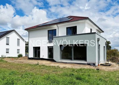 ERSTBEZUG! FAMILIENFREUNDLICHE NEUBAUIMMOBILIE MIT VIELSEITIGEM WOHNKOMFORT