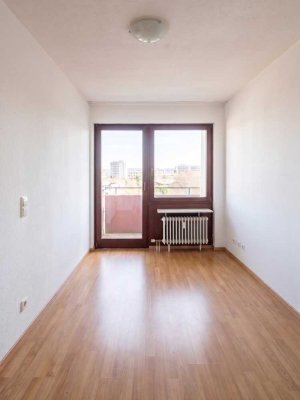 2 Zimmer-Wohnung mit Schwarzwaldblick. 
Lichtdurchflutete Zimmer, Balkon mit Doppelzugang und Tiefg