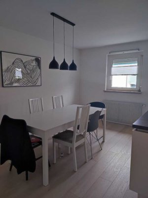 Gepflegte 2,5-Zimmer-Wohnung mit großem Balkon (max. 2 Pers./NR/keine Haustiere)