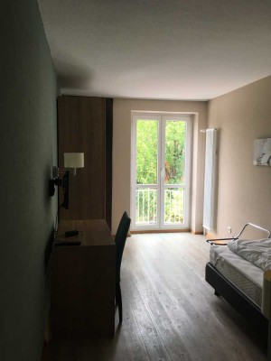 Möbliertes Apartment mit Balkon frei zum 01.11.2025, eigenes Bad, Gemeinschaftsküche, ca. 15,57 qm