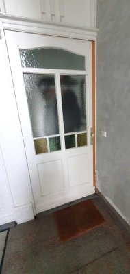 Schöne Altbauwohnung in Recklinghausen mit 2,5 Zimmern und kleinem Balkon