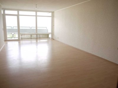 Moderner Schnitt große 2 ZKB-Balkon in Ft.-Süd