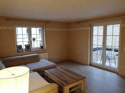 Helle 3-Zimmer-Wohnung mit Balkon im schönen Mommenheim