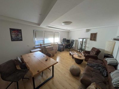 Helle 3-Zimmer-Wohnung in Handschuhsheim *mit Küche