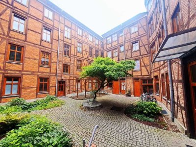 Neu! Renovierte 2-Zimmer-Wohnung mit moderner offener Küche I Bad mit Dusche