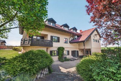 Exklusives Einfamilienhaus in Kronberg – 366m² Wohnfläche, 6 Zimmer, fast 8.000m² parkähnlicher Garten, Salzwasserpool, Golfsimulator, uvm!