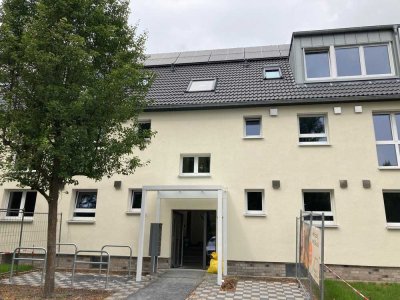 Neue und helle  4-Zimmerwohnung im DG in  Brühl-Vochem mit 2 Tageslichtbädern