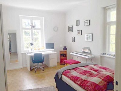 Sehr schöne helle 2  Zi-Whg in Ulm - Weststadt  mit EBK und Autostellplatz