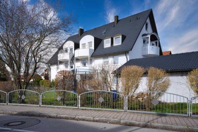 Fenster & Heizung! Familienwohnung mit eigenem Garten und separatem Gäste WC