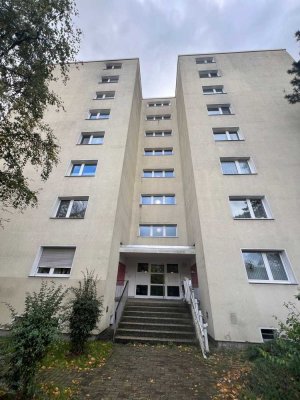 Frisch renovierte 2 Zi.-Whng.- mit Balkon, modernes Wannenbad  - Duisburg Rheinhausen
