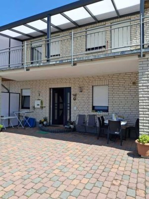 Schöne Wohnung (130 m2 )mit Balkon und Einbauküche in Bergen