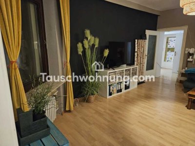 Tauschwohnung: Große, schöne Wohnung mit Balkon und Wohnküche