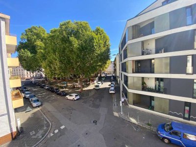 Zentrale 3-Zimmerwohnung mit Balkon - ideal für Eigennutzer oder rentable WG-Vermietung!