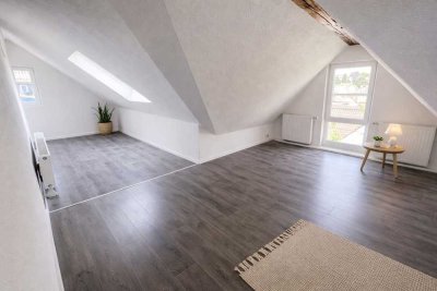 Helles WG-Zimmer in Stuttgart-Bad Cannstatt