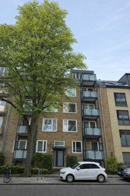 ULI VOGELER GmbH - ALSTERNAH. STADTPARKNAH. Vermietete 3-Zimmer-Erdgeschosswohnung mit Südbalkon