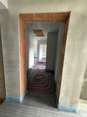 5. Erstbezug ab 01.10. – Moderne 2-Zimmer-Dachgeschoss-Neubauwohnung mit Balkon & Einbauküche