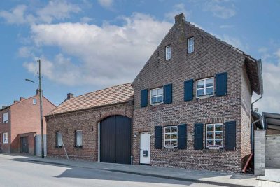 Platz für Träume – Einzigartiger Vierkanthof mit großem Grundstück, ideal für Pferdefreunde!