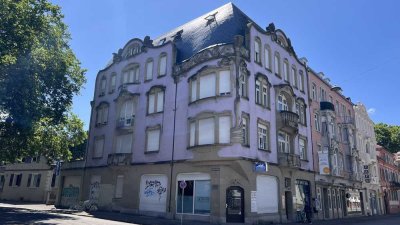 Dachgeschosswohnung mit City-Lage & Charme – 4-Zimmer-Refugium mit Kamin in Lahr
