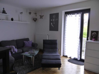 Helle 2,5-Zimmer Wohnung mit Balkon in Regensburg-Oberisling