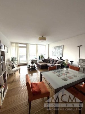 Sehr helle und modernisierte 3-Zi-Wohnung, mit großem Balkon und Weitblick und Garage in Bornheim