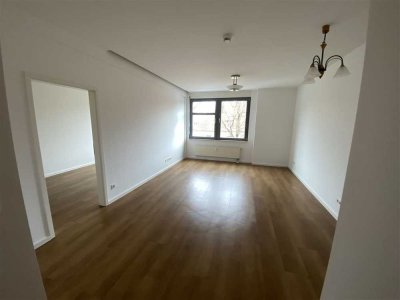 Erfurt* Karree am Südpark* helle 2 Zimmer-Wohnung*  EBK*Bad mit Dusche und Wanne*