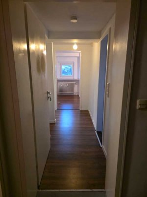 1,5-Zimmer-Dachgeschosswohnung in Gersthofen - frisch renoviert inkl. neuem Boden