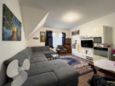 105 m² 4-Zi. // Dachgeschoss Wohnung mit Stellplatz