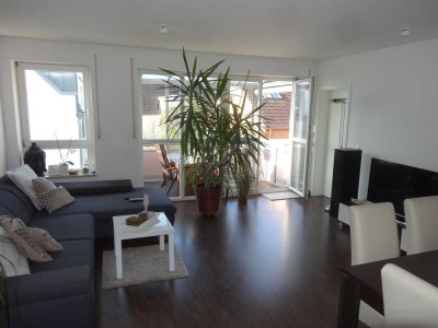 Provisionsfreie helle 2-Zimmer Wohnung im 2. OG mit Balkon in Augsburg-Hochzoll