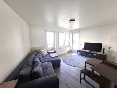 Renovierte 2-Zimmer-Terrassenwohnung mit Einbauküche und TG