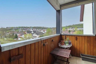 Sofort bezugsbereit: Maisonette-Whg. mit Haus-im-Haus-Flair, Kamin & Garten