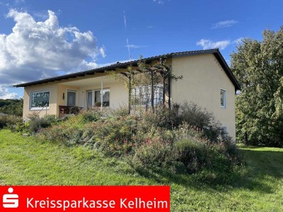 Gemütlicher Bungalow mit Einliegerwohnung in idyllischer Lage von Ihrlerstein