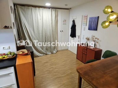 Tauschwohnung: Bieten Zweizimmerwohng m. Balkon, suchen Dreizimmerwohnung