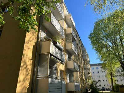 Brück Immobilien - Bezugsfreie, helle 4 Zi.-ETW mit West-Balkon in ruhiger Lage