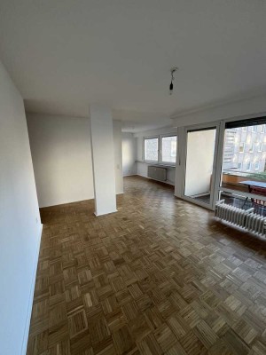 Helle und modernisierte 2,5-Zimmer-Wohnung mit Terrasse in ruhiger Lage von Wuppertal-Hatzfeld