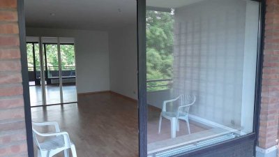 Ruhiges 1-Zi.-Apartment  mit Gartenblick und Stellplatz
