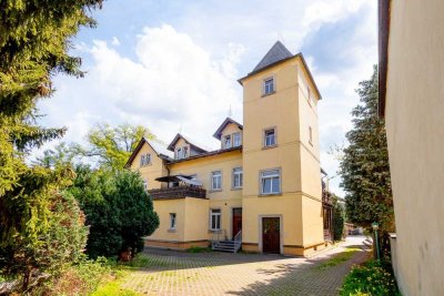 Frisch renovierte Altbauwohnung mit großer Terrasse an der Klotzscher Heide!