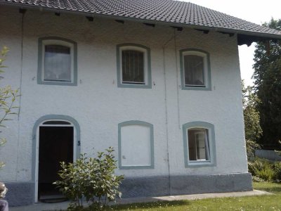 gemütliche Altbauwohnung in einem 3-Familienhaus für Langzeitmieter