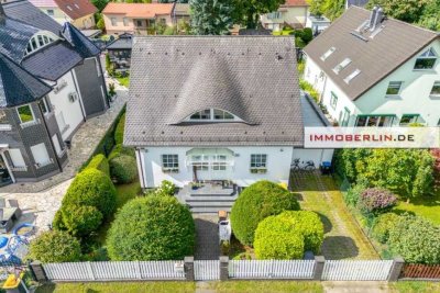 IMMOBERLIN.DE - Sehr attraktives Haus mit herrlichem Südwestgarten & Garage in familienfreundlicher