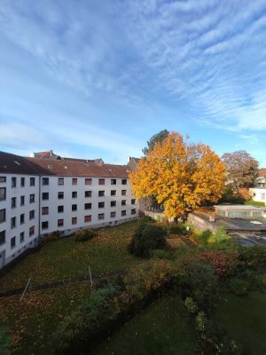 **ANFRAGENSTOP**Gepflegte und helle 4-Zimmer Wohnung (2. OG) in Rüttenscheid zu vermieten!