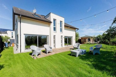 Wohnen ohne Kompromisse – Hochwertiges Traumhaus für Familien mit Stil