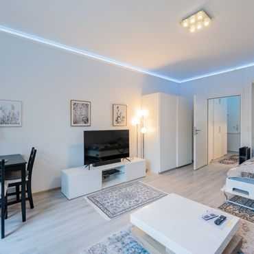 **** BERLIN MITTE HANSAVIERTEL bezugsfrei ! SONNENBALKON top renoviert ! We speak English / French