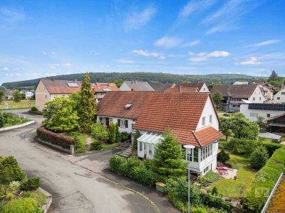 Eine Heimat für die ganze Familie - Einfamilienhaus mit angebauter Doppelhaushälfte und ELW