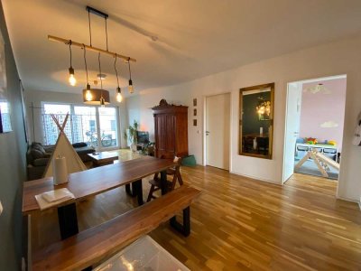 Zur Untermiete: Moderne 4-Zimmer-Wohnung mit 2 Balkonen und Mainblick auf der Hafeninsel Offenbach