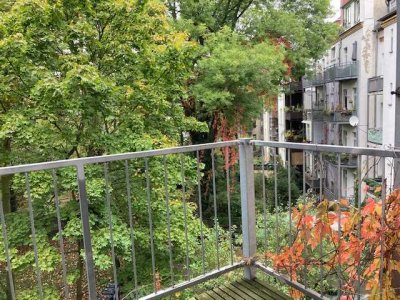 Citynah! Schicke 2Raumwohnung! Balkon! Kleine EBK! In Parknähe!