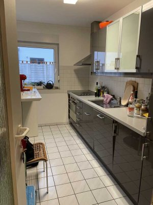 2-Raum-DG-Wohnung mit zwei Balkonen und TG-Stellplatz in Homburg-Erbach