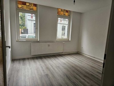 Frisch Renovierte 3-Zimmer-Erdgeschosswohnung mit Terrasse - 54 m²