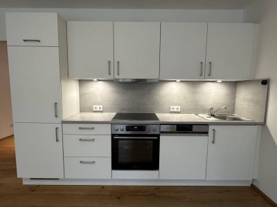 Neuwertige Erdgeschoßwohnung in 1230 Wien: Stilvoll, modern und komfortabel - mit Garten