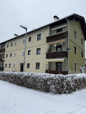 VOLDERS - Sonnige, renovierungsbedürftige 3 Zi.-Wohnung mit Balkon und eigenem Gartenanteil zum Verkauf