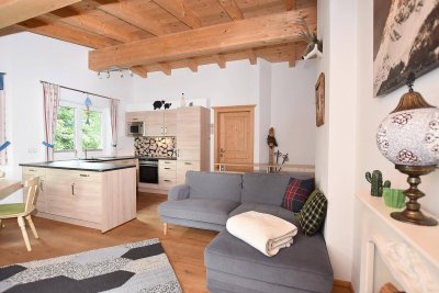 Gemütliche Dachgeschosswohnung in einer kleinen Wohnanlage