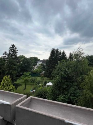 Schöne 2 1/2-Raum Dachgeschosswohnung im Marienviertel OB im gepfl. MFH